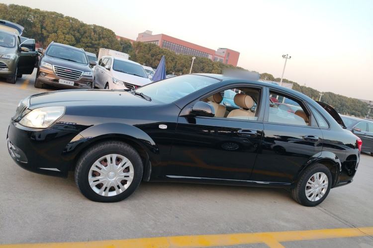 Used Buick Excelle 2015 1.5L Automatic Classic Model
