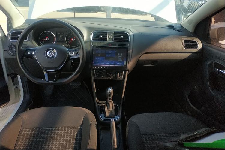 Used Volkswagen Polo 2016 1.6L Automatic Comfort Model