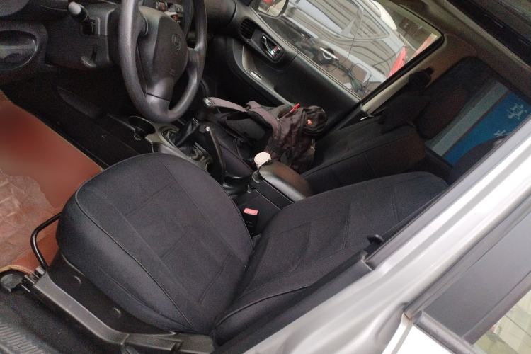 Used Huatai Santa Fe Classic 2015 2.0L Gasoline Manual Transmission Two-Wheel Drive Standard Version