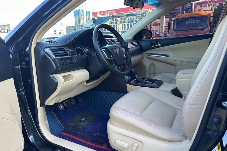 Used Toyota Camry 2016 2.0G 10th Anniversary Leading Edition