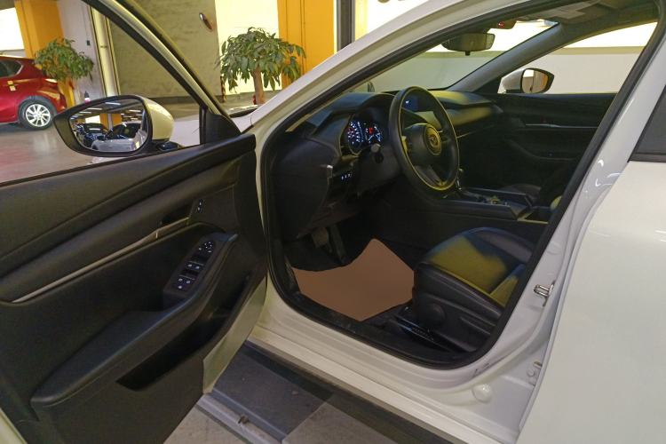 Used Mazda Mazda 3 Axela 2023 2.0L Automatic Zhiqing Edition