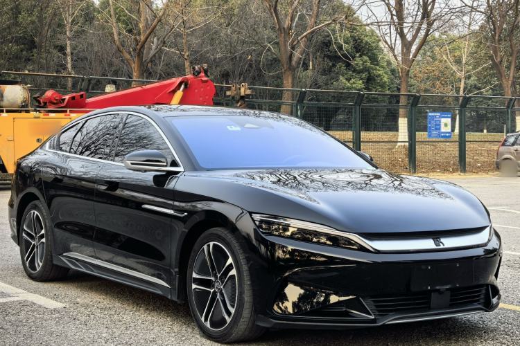 Used BYD Han 2023 EV Champion Edition 605KM Front-Drive Premium Model
