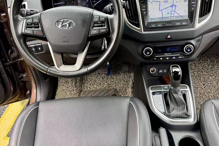 Used Hyundai ix25 2015 1.6L Automatic Two-Wheel-Drive Deluxe DLX Model
