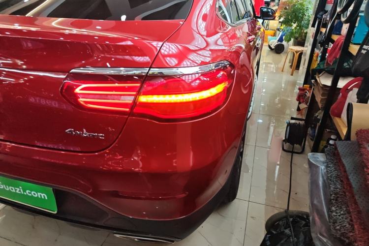 Used Mercedes-Benz GLC Coupe 2018 GLC 260 4MATIC Coupe SUV
