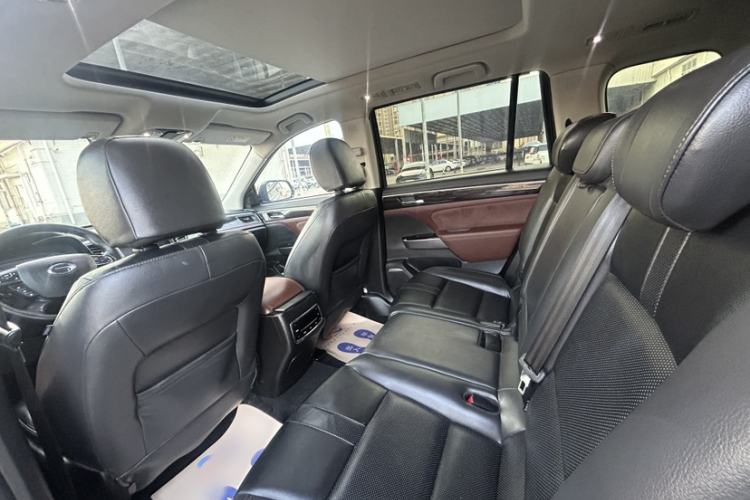 Used GAC Trumpchi GS8 2017 320T Two-Wheel Drive Luxury Smart Connectivity Version (7 Seats)