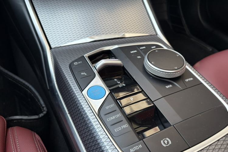 Used BMW i3 2023 eDrive 40 L Midnight Edition
