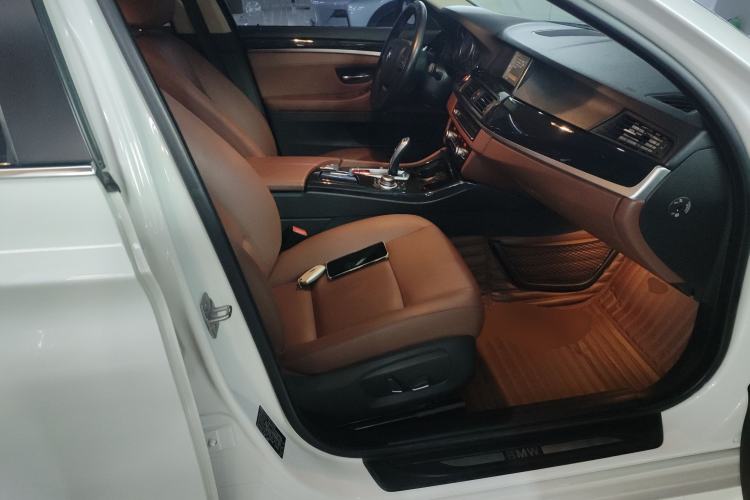 Used BMW 5 Series 2017 520Li Elegant Edition
