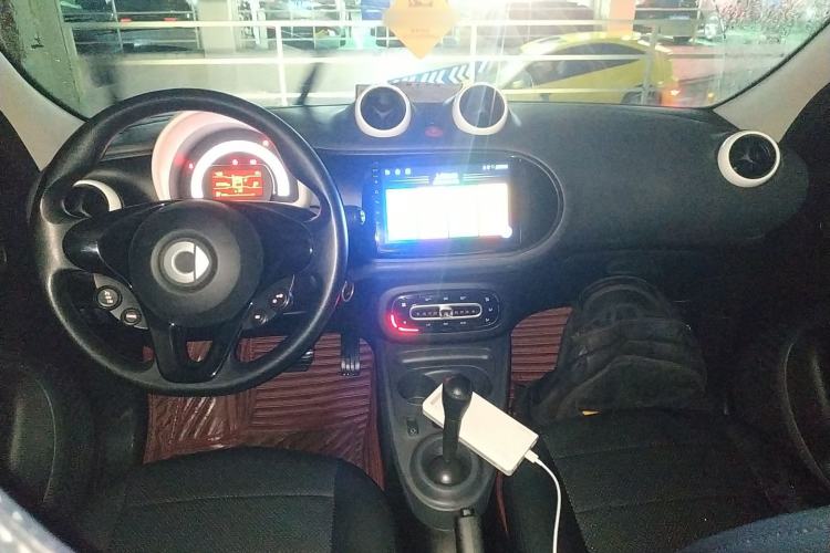 Used  forfour 2016 1.0L 52 kW Dynamic Edition
