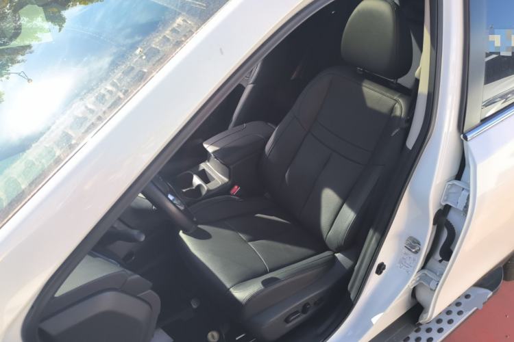 Used Nissan X-Trail 2023 Classic 2.0L Two-Wheel Drive Smart Connect Premium Edition
