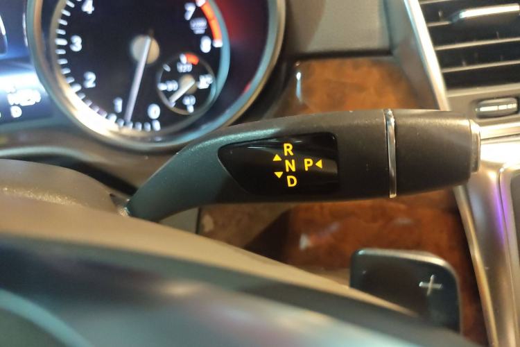 Used Mercedes-Benz M-Class 2014 ML 400 4MATIC Dynamic Model