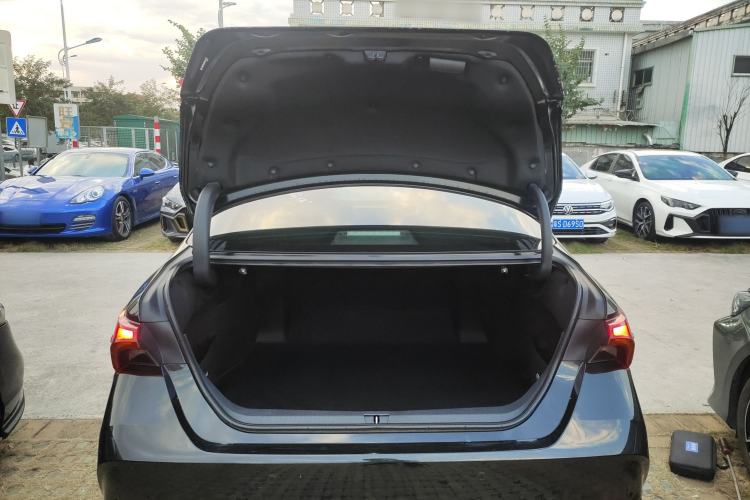 Used Toyota Avalon 2024 2.0L Luxury Edition
