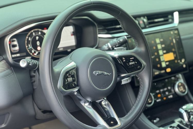 Used Jaguar XFL 2023 XFL 2.0T P200 Two-Wheel-Drive Elite Luxury Edition
