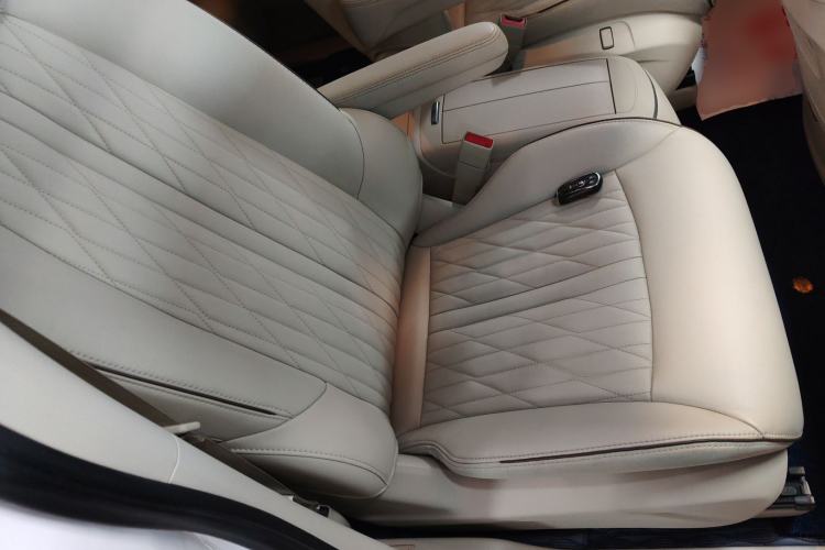 Used Buick GL8 2022 Land Business Class 652T Luxury Model
