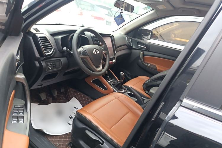 Used Oshan CX70 2017 Facelifted CX70T 1.5T Manual High-Performance Edition