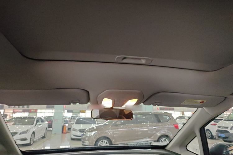 Used SAIC MAXUS G50 2019 1.5T Automatic Elite Edition China VI Standard
