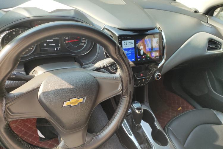 Used Chevrolet Cruze 2017 1.5L Automatic Pioneer Sunroof Edition
