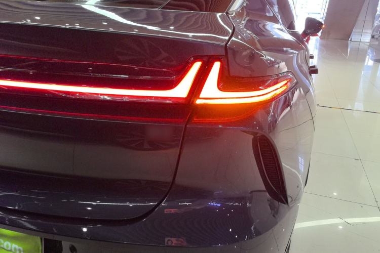 Used  R7 2022 Flagship Advanced Edition