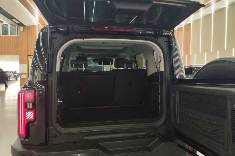 Used  BJ40 2024 2.0D All-New Blade Hero Crosser
