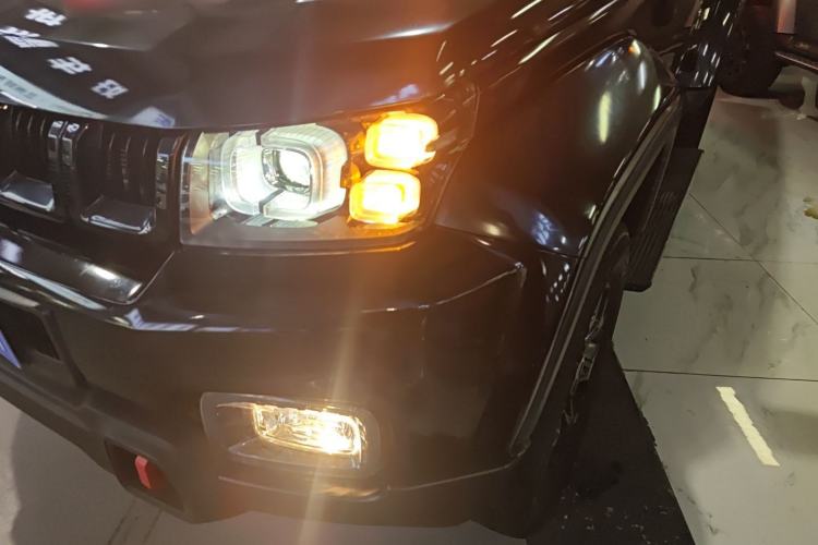 Used Beijing Auto BJ40 2021 2.0D Automatic Four-Wheel Drive Blade Hero Edition Pioneer Model
