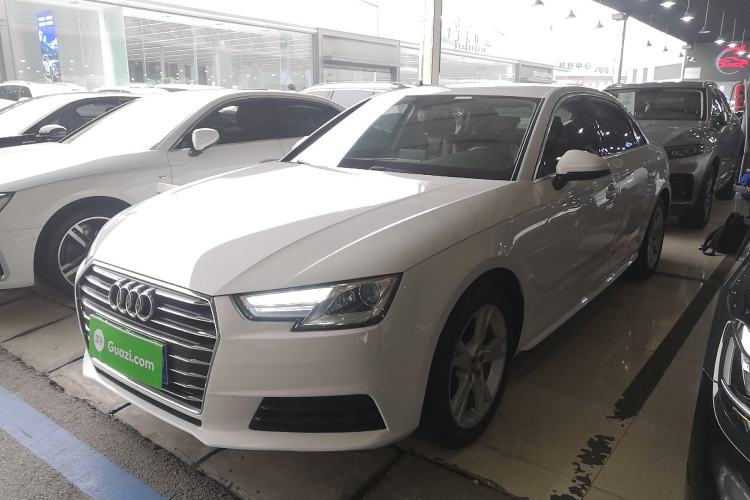 Used Audi A4L 2017 Plus 40 TFSI Ambition Model
