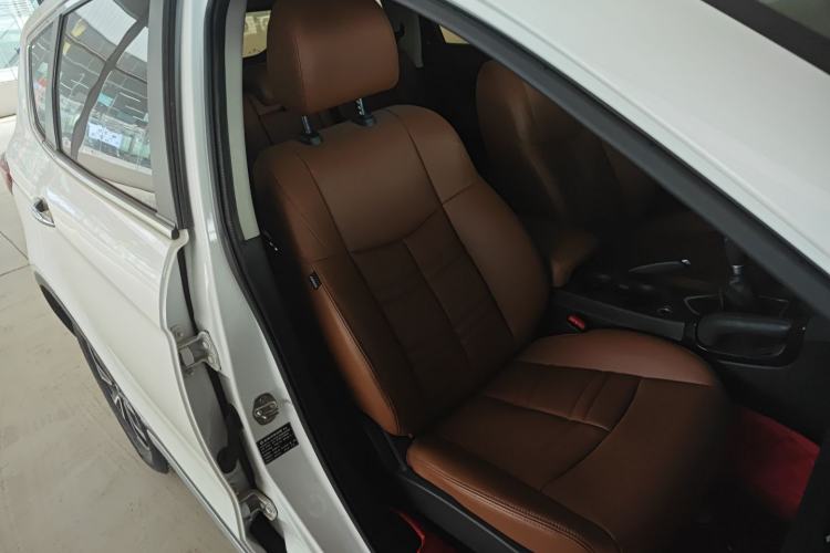 Used Dongfeng Fengdu MX5 2016 1.4T Manual Luxury Edition
