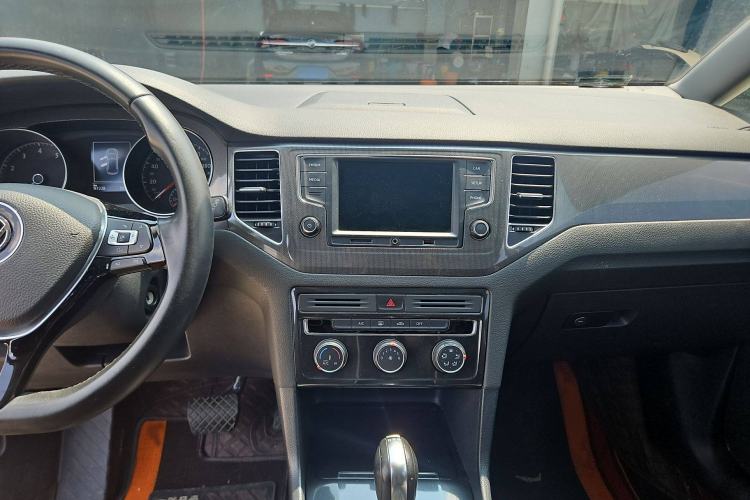 Used Volkswagen Golf Sportsvan 2016 230TSI Automatic Trend Edition
