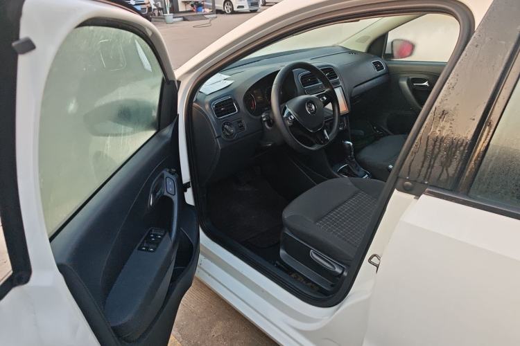 Used Volkswagen Polo 2016 1.6L Automatic Comfort Model