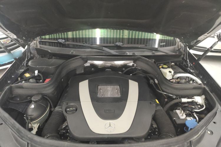 Used Mercedes-Benz GLK-Class 2013 GLK 300 4MATIC Dynamic Sunroof Model