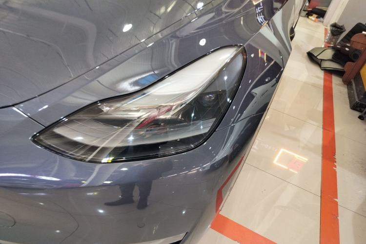 Used Tesla Model Y 2021 Long-Range All-Wheel-Drive Version
