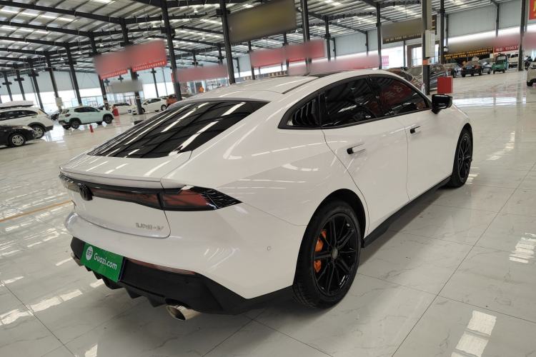 Used Changan UNI-V 2022 1.5T Smart Navigation Version