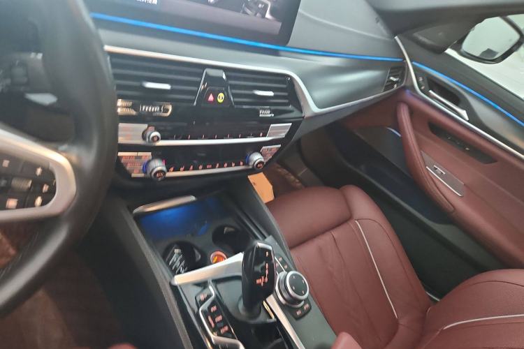 Used BMW 5 Series New Energy 2022 Second Facelift 535Le Pioneer Edition M Sport Package
