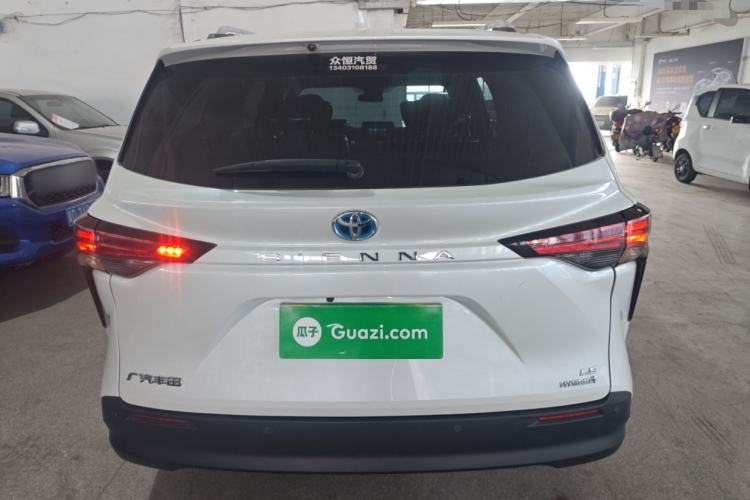 Used Toyota Sienna 2023 2.5L Hybrid Comfort Edition