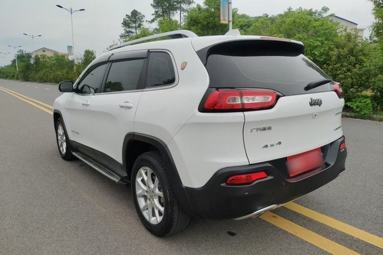 Used  Cherokee 2017 2.0L Superior Edition
