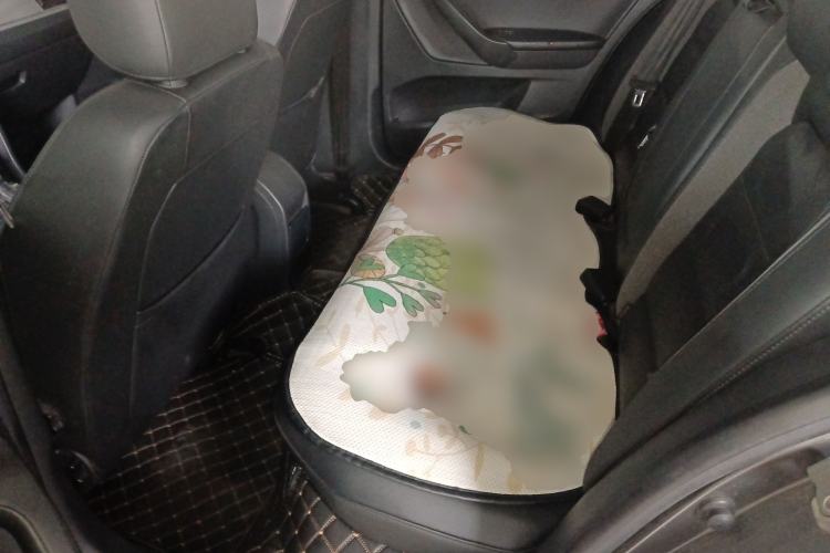 Used Volkswagen Bora 2015 Value Edition 1.6L Automatic Comfort Version
