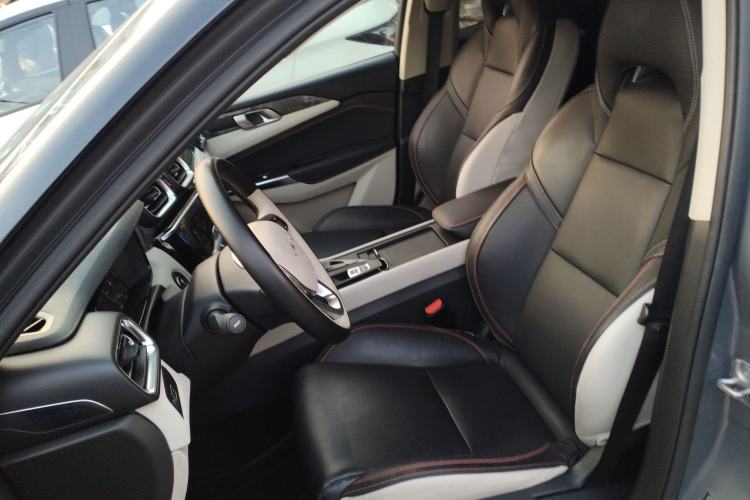 Used Lynk & Co 02 2018 1.5T DCT Two-Wheel Drive Zhaopu Version China V Standard
