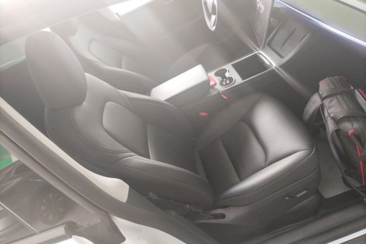 Used Tesla Model Y 2023 Rear-Wheel-Drive Version
