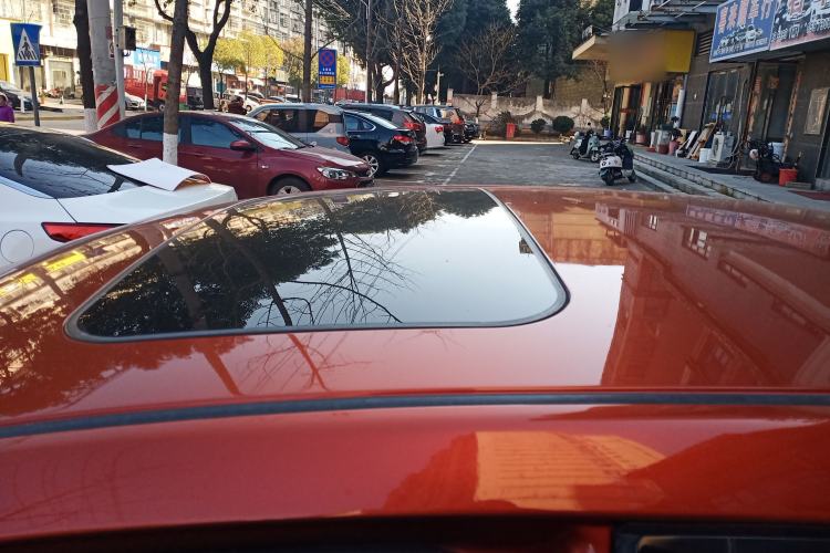 Used Venucia D60 2018 1.6L CVT Smart Connect Elite Edition