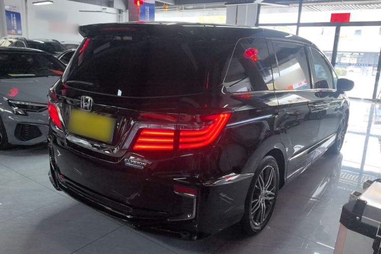 Used Honda Elysion 2019 2.0L Hybrid Supreme Edition
