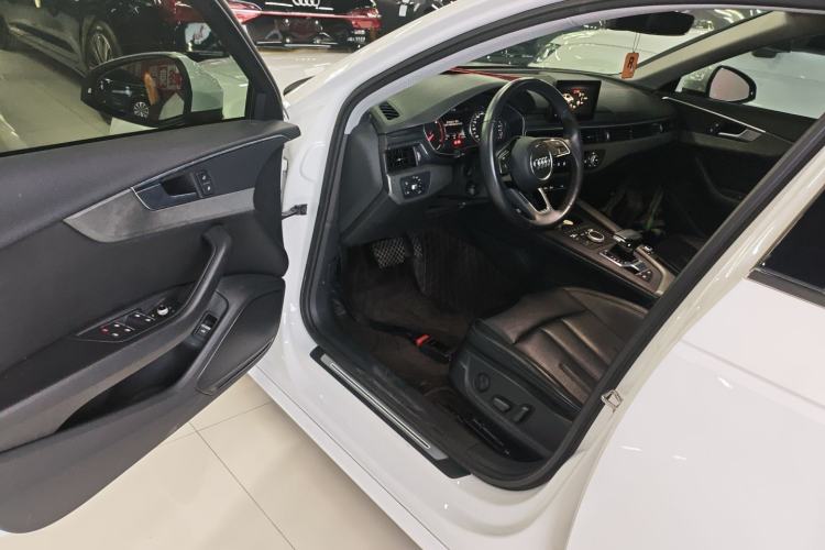 Used Audi A4L 2019 40 TFSI Ambition China VI