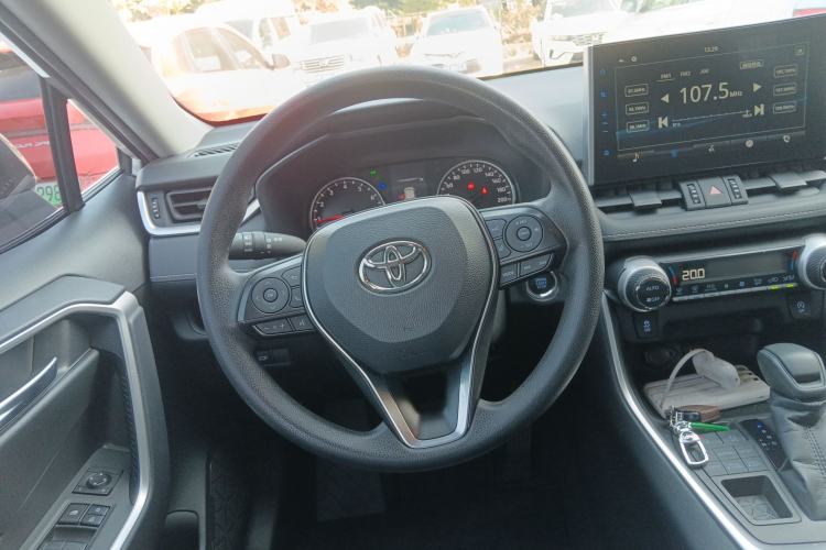 Used Toyota Wildlander 2021 2.0L CVT 4x4 Luxury Edition
