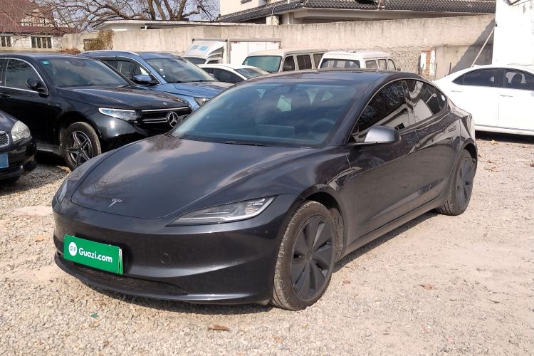 Used Tesla Model 3 2023 Long-Range All-Wheel-Drive Version