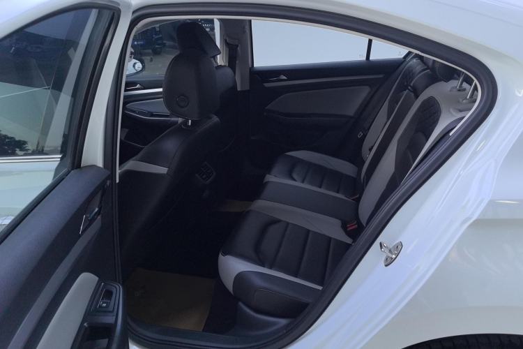 Used Volkswagen Bora 2023 300TSI DSG Prestige Edition
