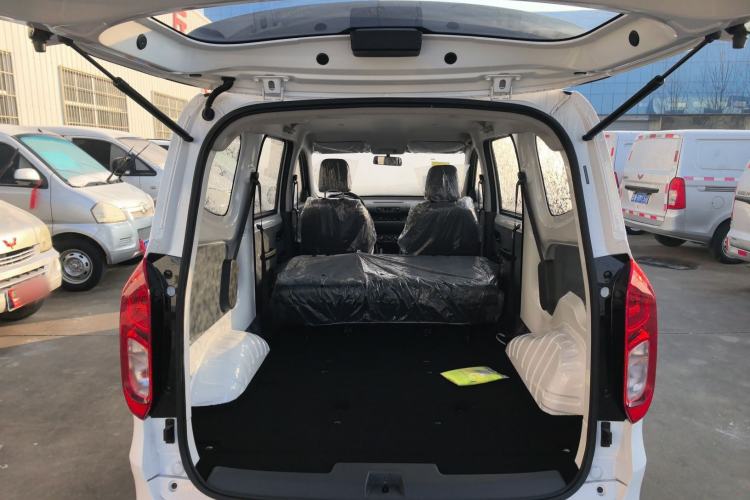 Used Wuling Hongguang New Energy 2024 All-Electric Model 300KM Practical Version