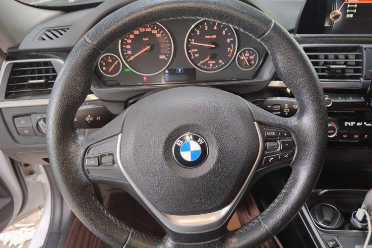 Used BMW 3 Series 2016 320Li Fashion Model
