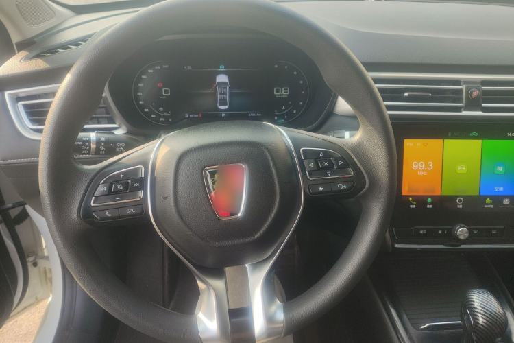 Used Roewe i5 2020 1.5L Automatic 4G Connect Luxury Flagship Edition
