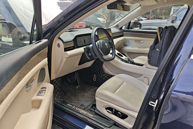 Used Hima AITO M5 2022 Extended-Range Four-Wheel Drive Performance Version
