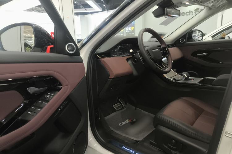 Used Land Rover Range Rover Evoque 2024 Aurora L 249 PS Prestige Light-Chasing Edition