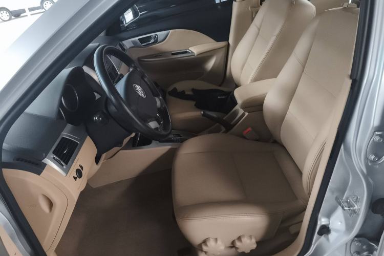 Used Buick Excelle 2013 1.5L Automatic Classic Model
