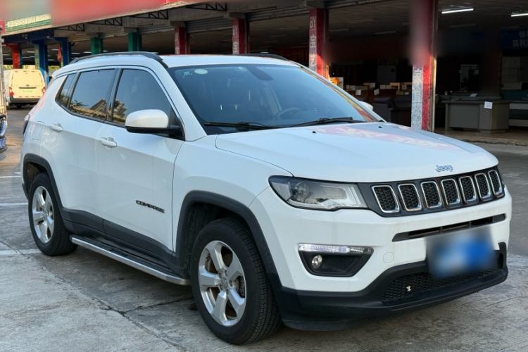 Used  Compass 2017 200T Automatic Family Edition
