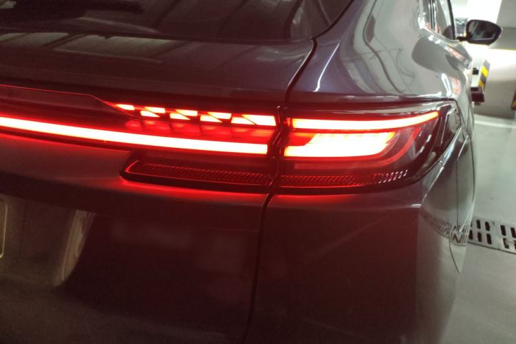 Used Changan UNI-K iDD 2022 Blue Whale iDD 130km 1.5T Excellence Model
